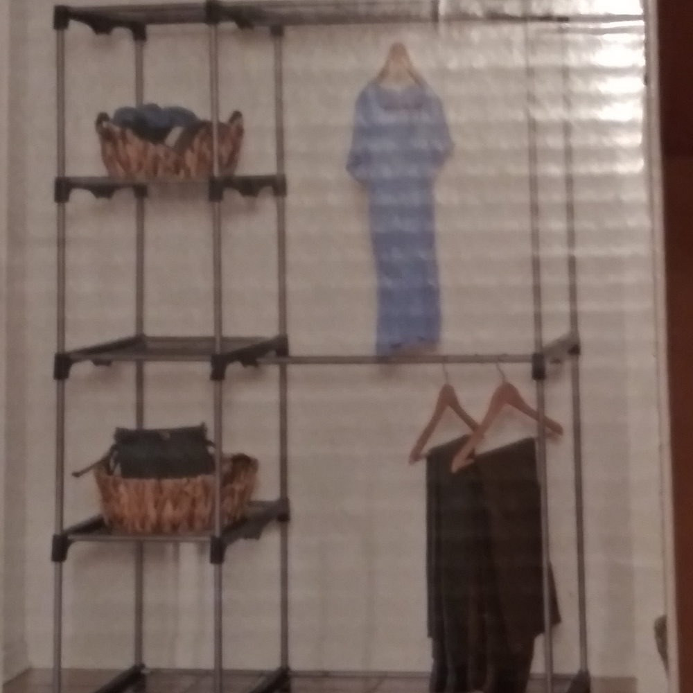 Closet Free Standing